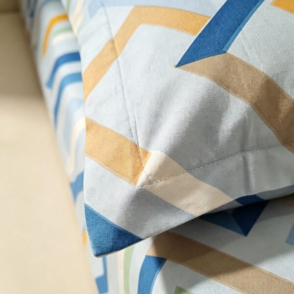 cotton-double-bedsheet-glazed-royal-blue-yellow-diamond-motif-92-original-imahqucuygurdhxg.jpeg NIAS Zariya Glazed Cotton Blend Bedsheet Set – Blue & Yellow Diamonds