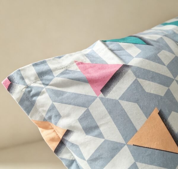 NIAS Elara Glazed Cotton Blend Bedsheet Set – Pastel Diamond